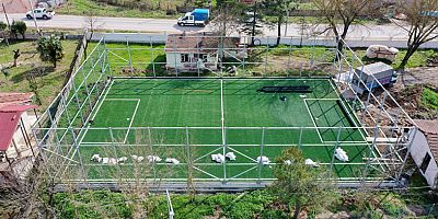 Büyükşehir köylere futbol sahası kazandırıyor